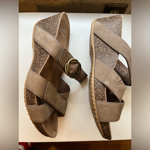 Dansko Susie Milled Nubuck Sandal size 39 - Picture 4 of 8